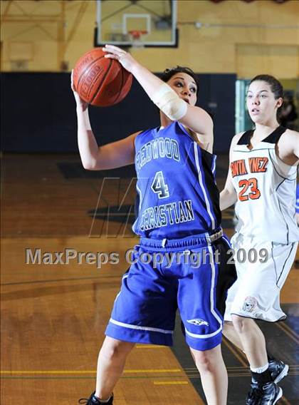 Thumbnail 2 in Redwood Christian vs. Santa Ynez photogallery.