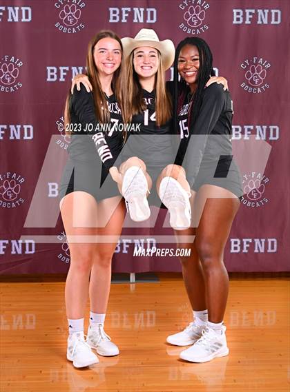 Thumbnail 1 in Cy-Fair Team Portraits photogallery.