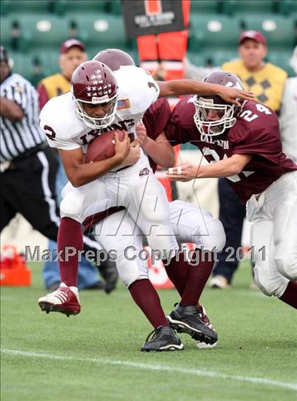 Thumbnail 3 in Lyons vs. Caledonia-Mumford (Section 5 Class DD Semifinal) photogallery.