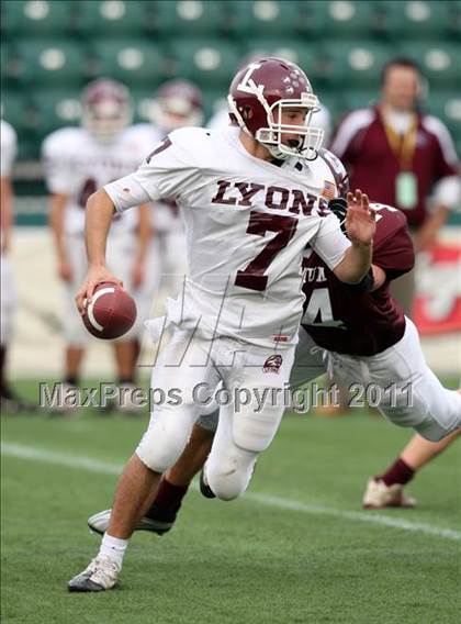 Thumbnail 3 in Lyons vs. Caledonia-Mumford (Section 5 Class DD Semifinal) photogallery.