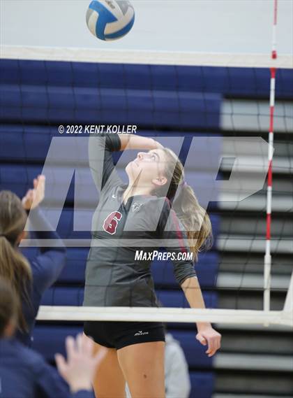 Thumbnail 3 in Utica Ford vs. Fraser (Marysville Tournament) photogallery.