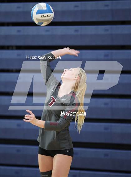 Thumbnail 1 in Utica Ford vs. Fraser (Marysville Tournament) photogallery.