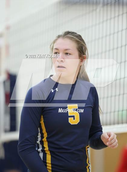 Thumbnail 3 in Utica Ford vs. Fraser (Marysville Tournament) photogallery.