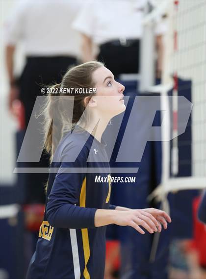 Thumbnail 3 in Utica Ford vs. Fraser (Marysville Tournament) photogallery.