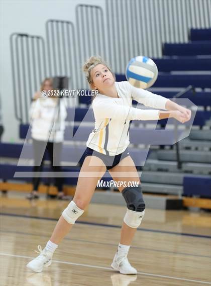 Thumbnail 2 in Utica Ford vs. Fraser (Marysville Tournament) photogallery.