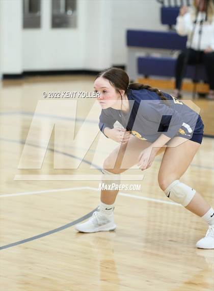 Thumbnail 3 in Utica Ford vs. Fraser (Marysville Tournament) photogallery.
