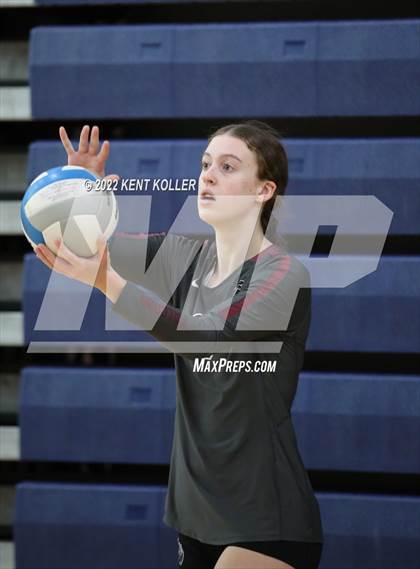 Thumbnail 2 in Utica Ford vs. Fraser (Marysville Tournament) photogallery.