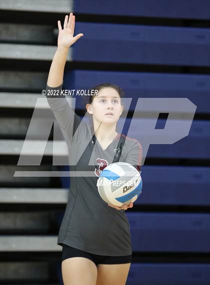 Thumbnail 2 in Utica Ford vs. Fraser (Marysville Tournament) photogallery.