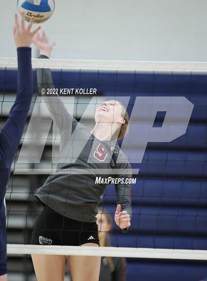 Thumbnail 2 in Utica Ford vs. Fraser (Marysville Tournament) photogallery.