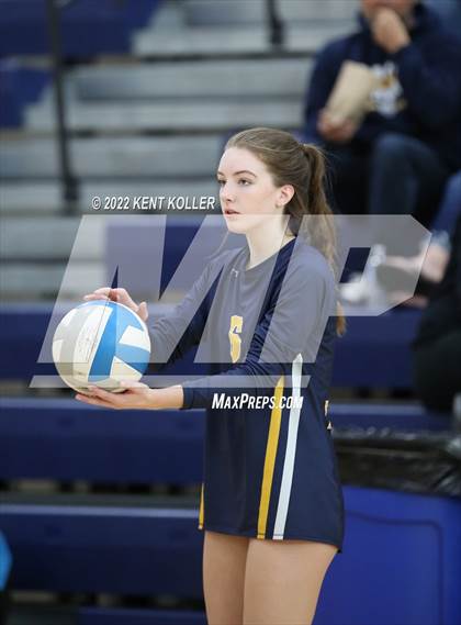 Thumbnail 2 in Utica Ford vs. Fraser (Marysville Tournament) photogallery.