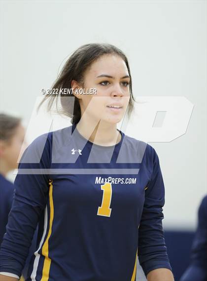 Thumbnail 2 in Utica Ford vs. Fraser (Marysville Tournament) photogallery.