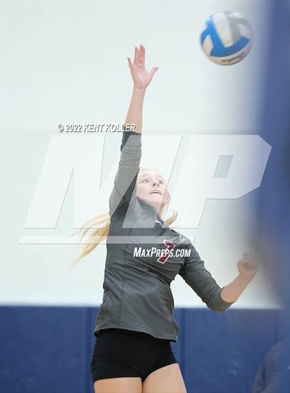 Thumbnail 1 in Utica Ford vs. Fraser (Marysville Tournament) photogallery.