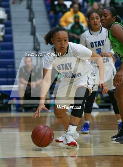 Thumbnail 3 in Otay Ranch vs. Lincoln (CIF SDS D2 Championship) photogallery.