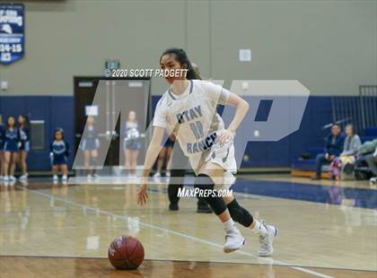 Thumbnail 2 in Otay Ranch vs. Lincoln (CIF SDS D2 Championship) photogallery.