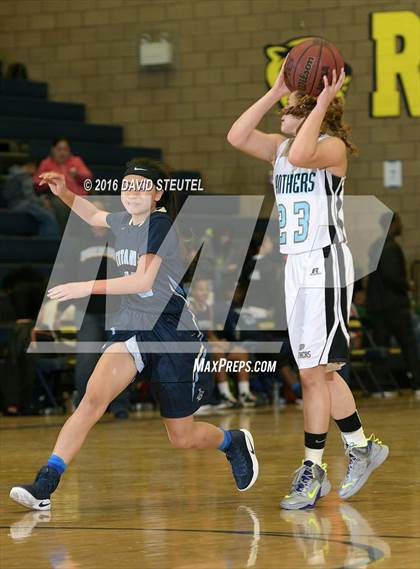 Thumbnail 3 in Burbank vs. North Valleys (Rob Jones Classic) photogallery.