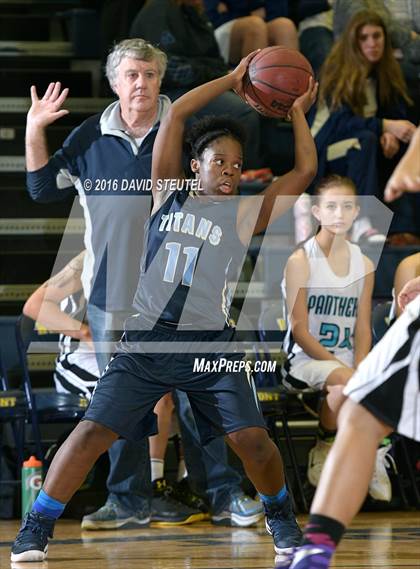 Thumbnail 2 in Burbank vs. North Valleys (Rob Jones Classic) photogallery.