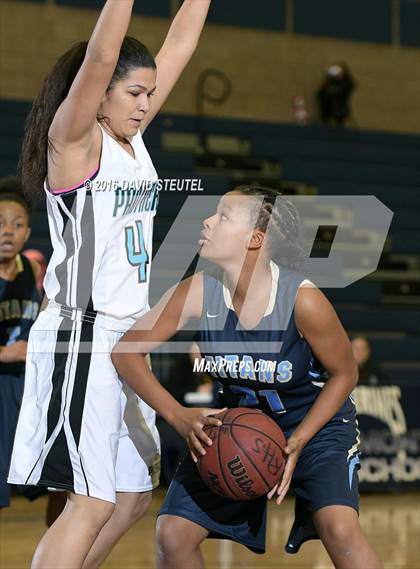 Thumbnail 2 in Burbank vs. North Valleys (Rob Jones Classic) photogallery.
