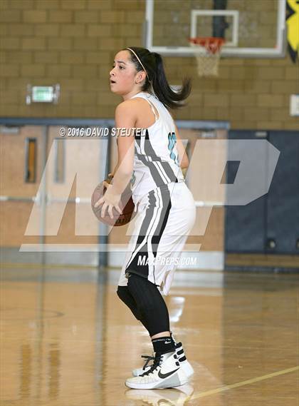 Thumbnail 3 in Burbank vs. North Valleys (Rob Jones Classic) photogallery.