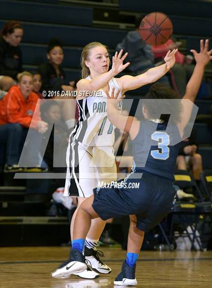 Thumbnail 1 in Burbank vs. North Valleys (Rob Jones Classic) photogallery.