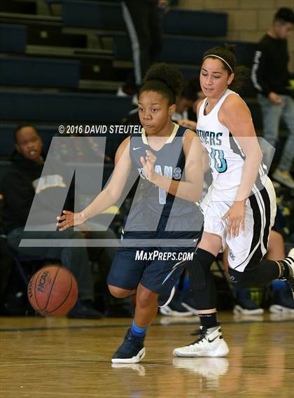 Thumbnail 3 in Burbank vs. North Valleys (Rob Jones Classic) photogallery.