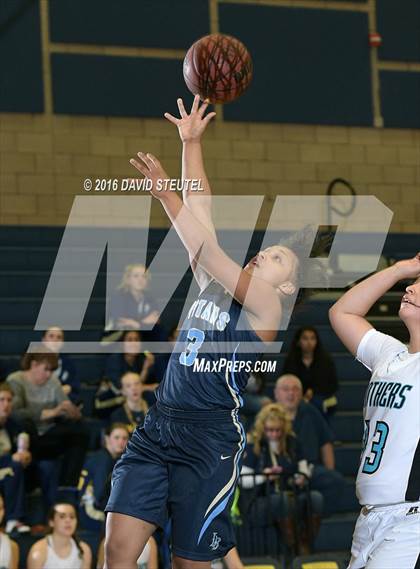 Thumbnail 3 in Burbank vs. North Valleys (Rob Jones Classic) photogallery.