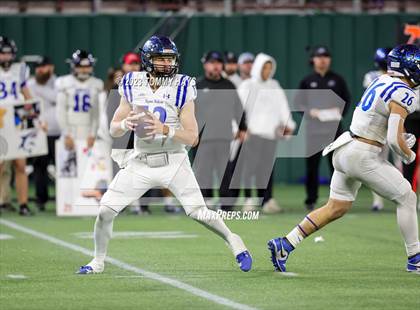 Thumbnail 3 in Southlake Carroll vs. Byron Nelson (UIL 6A D 2 Region Final) photogallery.