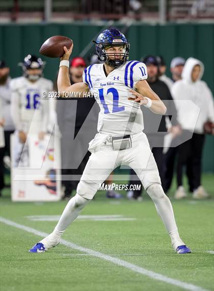 Thumbnail 3 in Southlake Carroll vs. Byron Nelson (UIL 6A D 2 Region Final) photogallery.