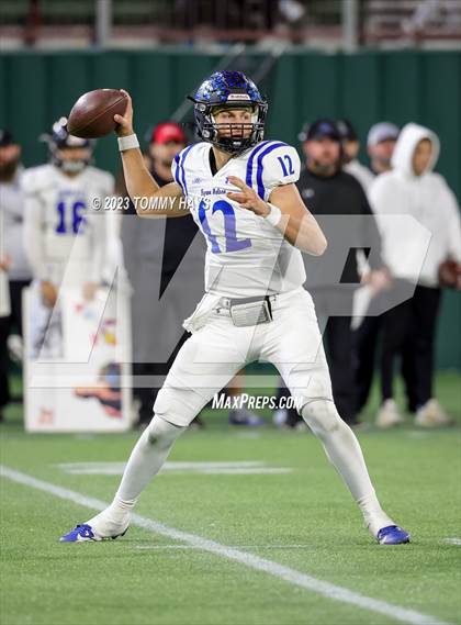 Thumbnail 2 in Southlake Carroll vs. Byron Nelson (UIL 6A D 2 Region Final) photogallery.