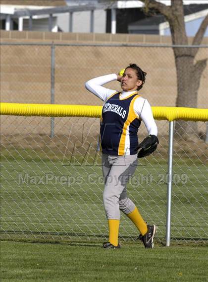Thumbnail 1 in Shafter @ Tehachapi photogallery.
