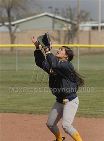 Thumbnail 1 in Shafter @ Tehachapi photogallery.