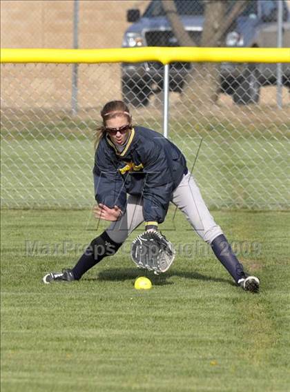 Thumbnail 3 in Shafter @ Tehachapi photogallery.