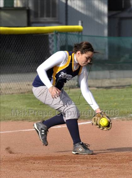 Thumbnail 2 in Shafter @ Tehachapi photogallery.