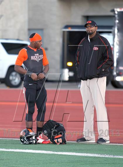 Thumbnail 1 in Gilmer vs. Argyle (UIL 3A Regional Playoff) photogallery.