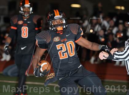 Thumbnail 3 in Gilmer vs. Argyle (UIL 3A Regional Playoff) photogallery.