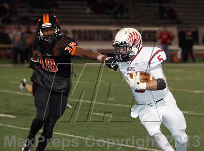 Thumbnail 3 in Gilmer vs. Argyle (UIL 3A Regional Playoff) photogallery.