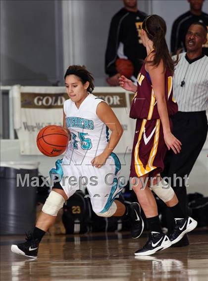 Thumbnail 1 in Deer Park vs. Pasadena Memorial (McDonald's Texas Invitational) photogallery.