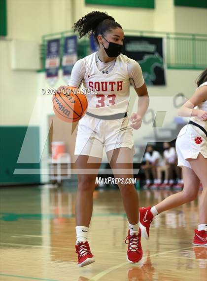 Thumbnail 1 in Charlotte Christian vs. South Mecklenburg photogallery.