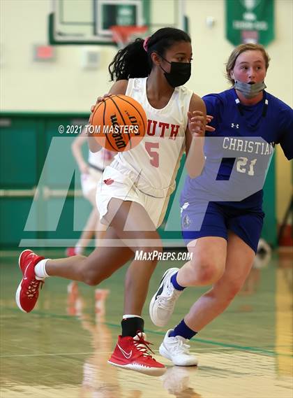 Thumbnail 2 in Charlotte Christian vs. South Mecklenburg photogallery.
