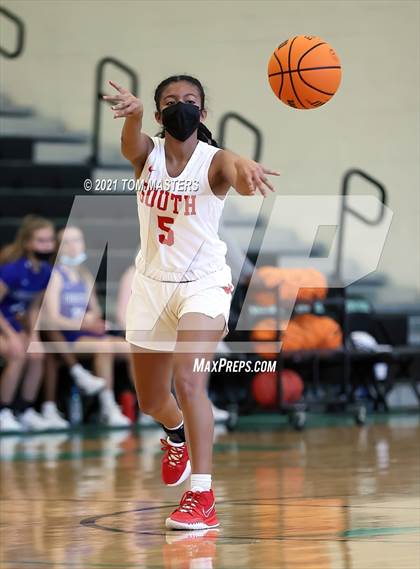 Thumbnail 3 in Charlotte Christian vs. South Mecklenburg photogallery.