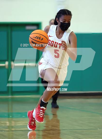 Thumbnail 1 in Charlotte Christian vs. South Mecklenburg photogallery.