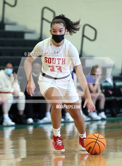 Thumbnail 1 in Charlotte Christian vs. South Mecklenburg photogallery.