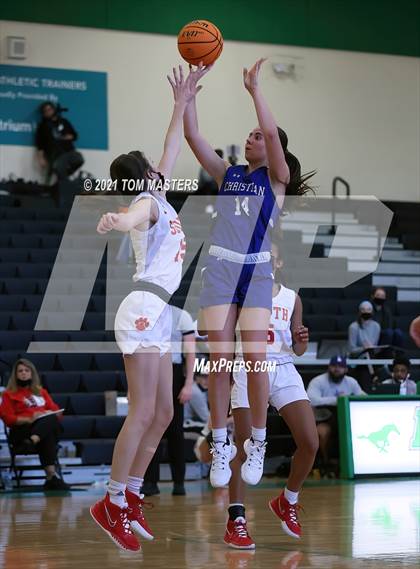 Thumbnail 1 in Charlotte Christian vs. South Mecklenburg photogallery.