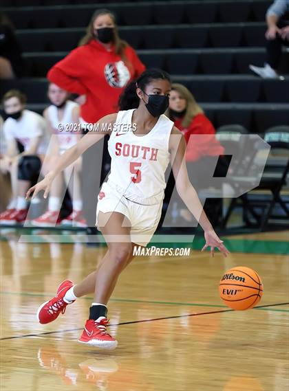 Thumbnail 2 in Charlotte Christian vs. South Mecklenburg photogallery.