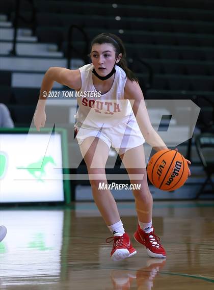 Thumbnail 3 in Charlotte Christian vs. South Mecklenburg photogallery.