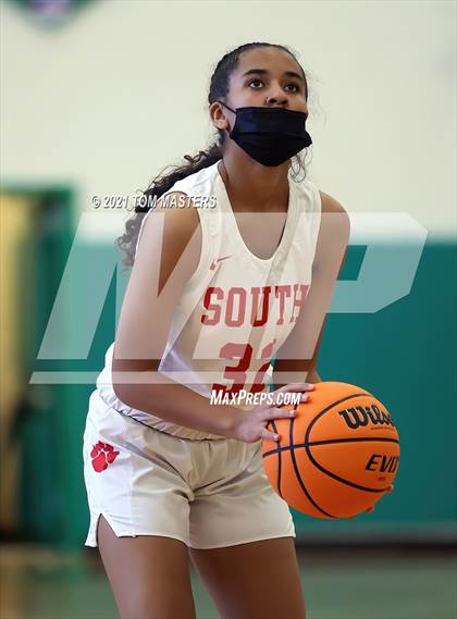Thumbnail 3 in Charlotte Christian vs. South Mecklenburg photogallery.
