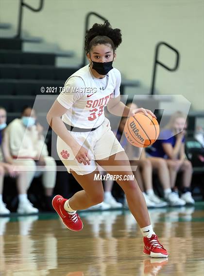 Thumbnail 3 in Charlotte Christian vs. South Mecklenburg photogallery.
