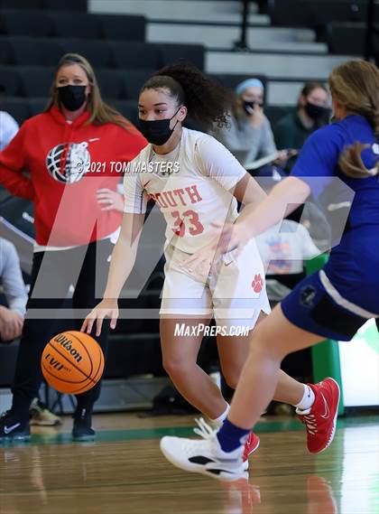 Thumbnail 2 in Charlotte Christian vs. South Mecklenburg photogallery.