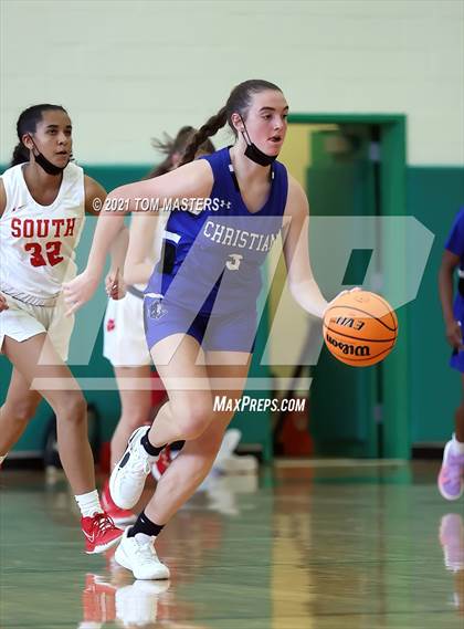 Thumbnail 1 in Charlotte Christian vs. South Mecklenburg photogallery.
