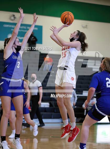 Thumbnail 3 in Charlotte Christian vs. South Mecklenburg photogallery.