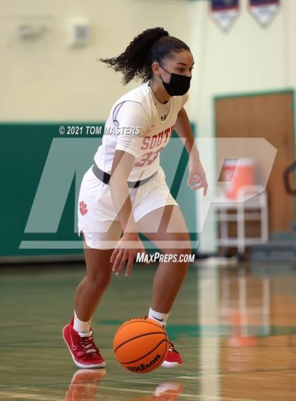 Thumbnail 3 in Charlotte Christian vs. South Mecklenburg photogallery.